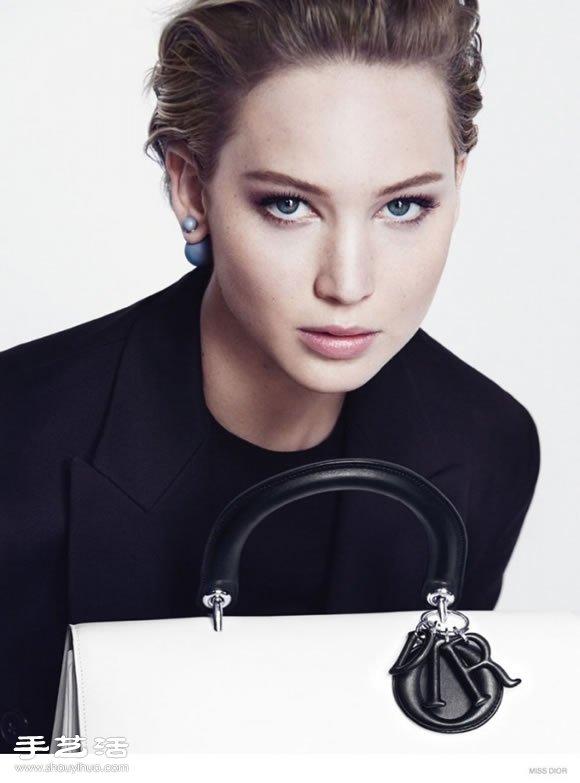 Jennifer LawrenceMiss Diorִ