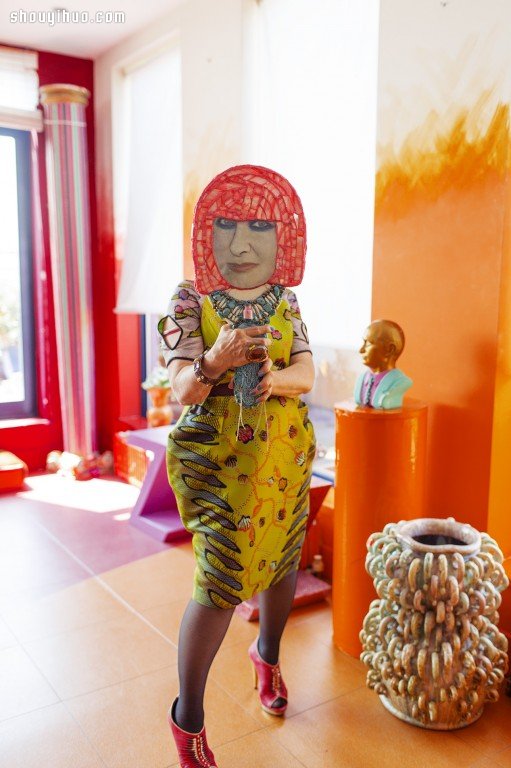 ʱн粻ഫʦ ZANDRA RHODES