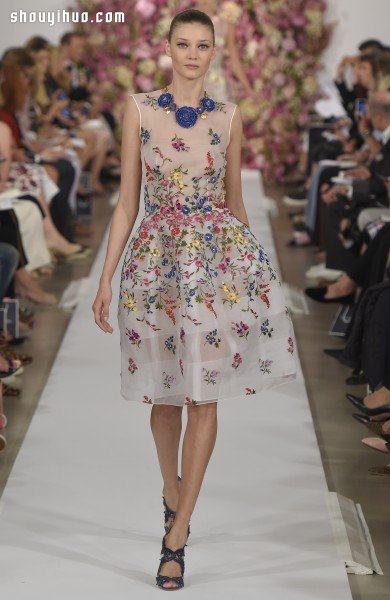 OSCAR DE LA RENTA2015Ůװ