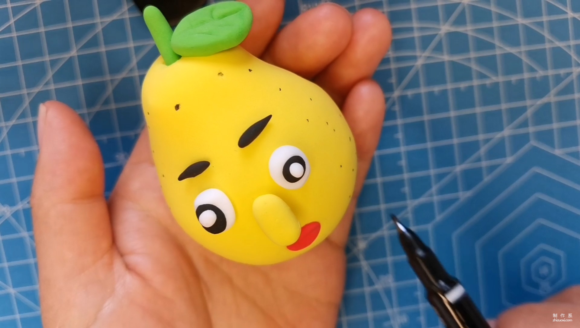 教你如何用彩铅快速画出一个梨子 你会了吗？|纯艺术|绘画|小雪绘画 - 原创作品 - 站酷 (ZCOOL)