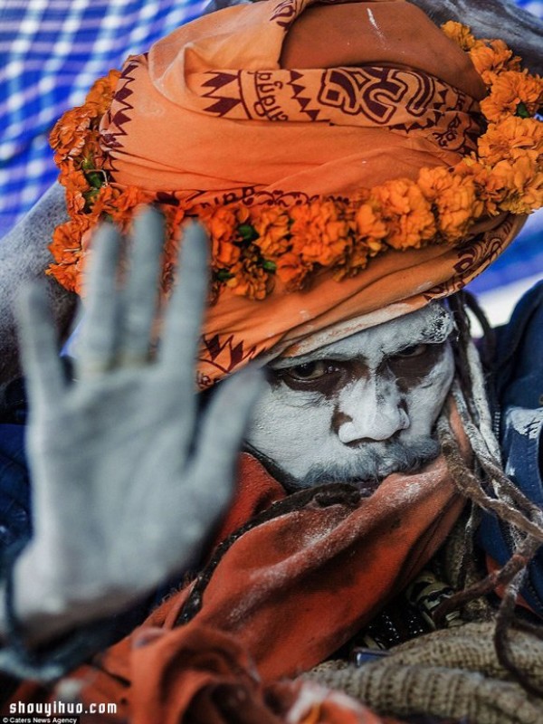 ӡVaranasiֲġʳʬ塱 Aghori