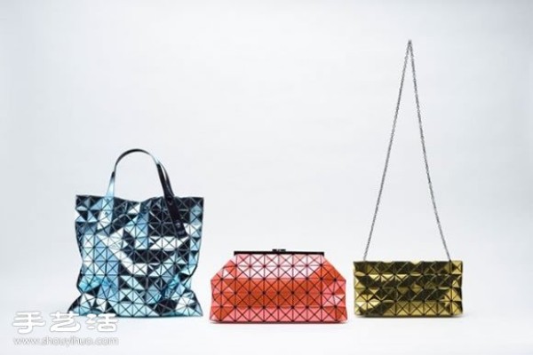 θBAO BAO ISSEY MIYAKE