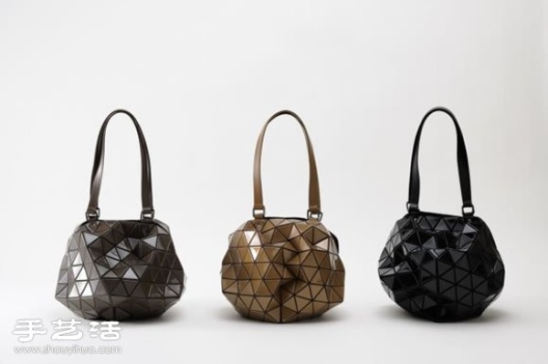 θBAO BAO ISSEY MIYAKE