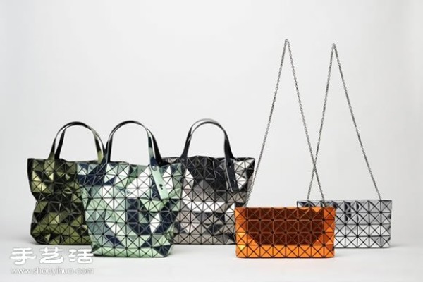 θBAO BAO ISSEY MIYAKE