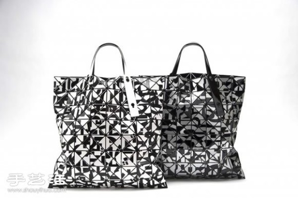 θBAO BAO ISSEY MIYAKE