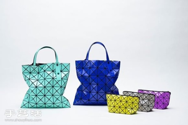 θBAO BAO ISSEY MIYAKE