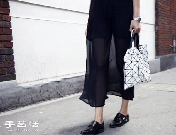 θBAO BAO ISSEY MIYAKE